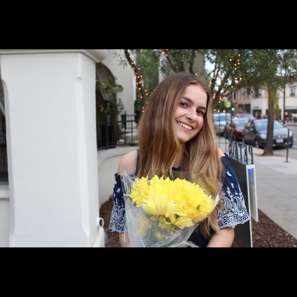 Meet your Posher, Rachel - Picture 2 of 2